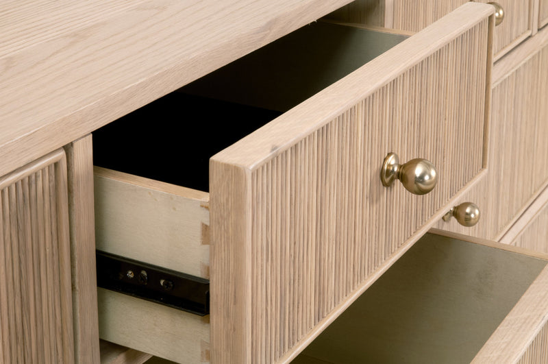 Highland 8-Drawer Dresser